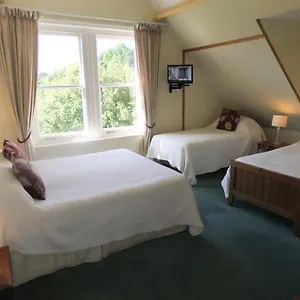 https://elgin-villa.tophotelsbath.com